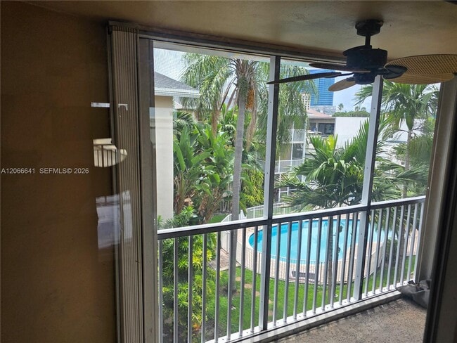 Photo - 1500 SE 15th St Unit 318
