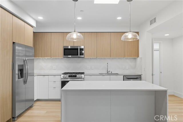 Photo - 12078 Guerin St Unidad 404