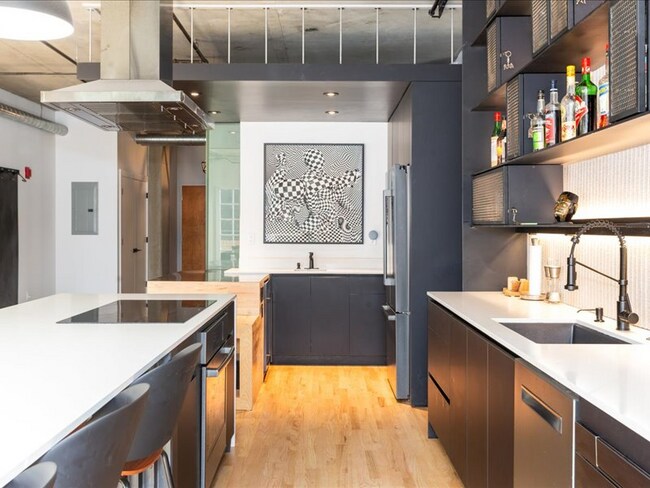 Photo - 1499 Blake St