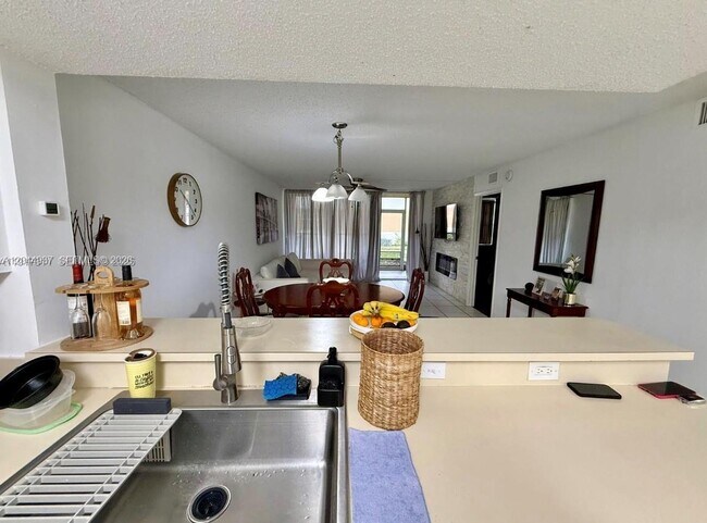 Photo - 8246 NW 24th St Unidad 8246