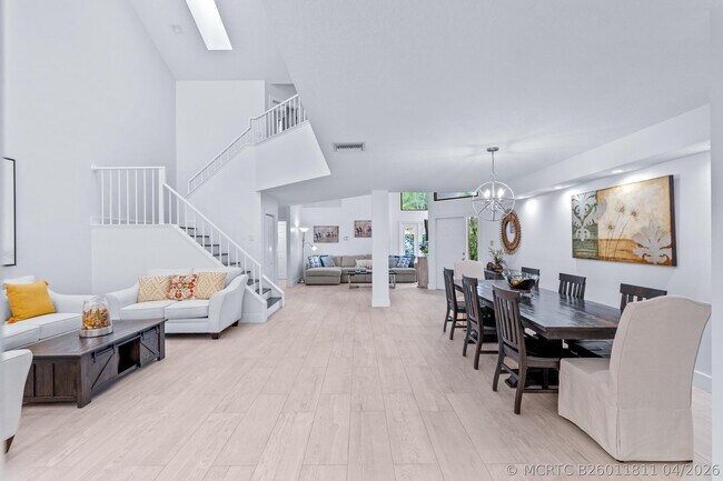Photo - 2442 Windsor Way Ct