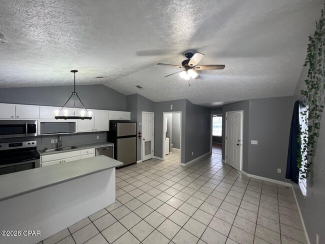 Photo - 5731 Pinetree Ave