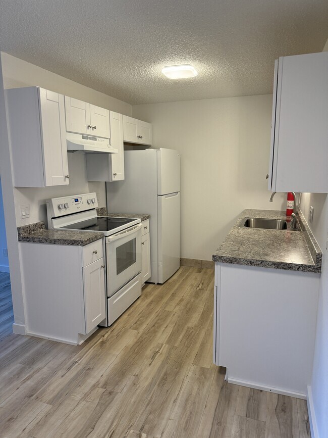 Building Photo - 1061 W Beaver Creek Blvd Rental