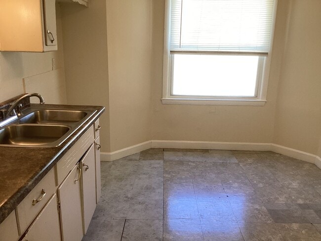 Photo - 7122-7124-7124 W Silver Spring Dr Unit Lower (7122)