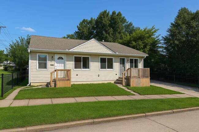 Building Photo - 3288 W 141st St