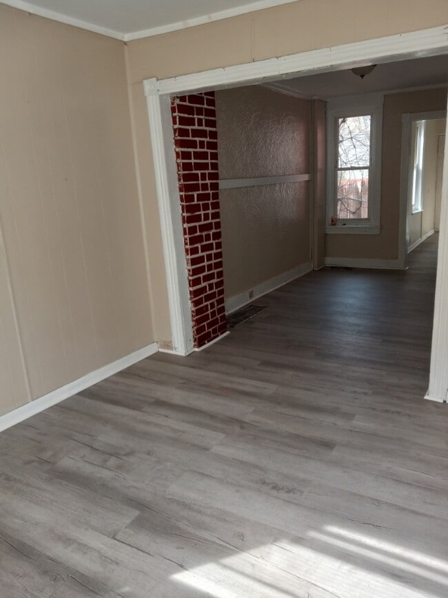 Photo - 227 Hudson St