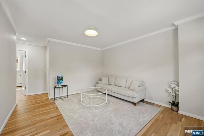 Photo - 901 Washington Dr