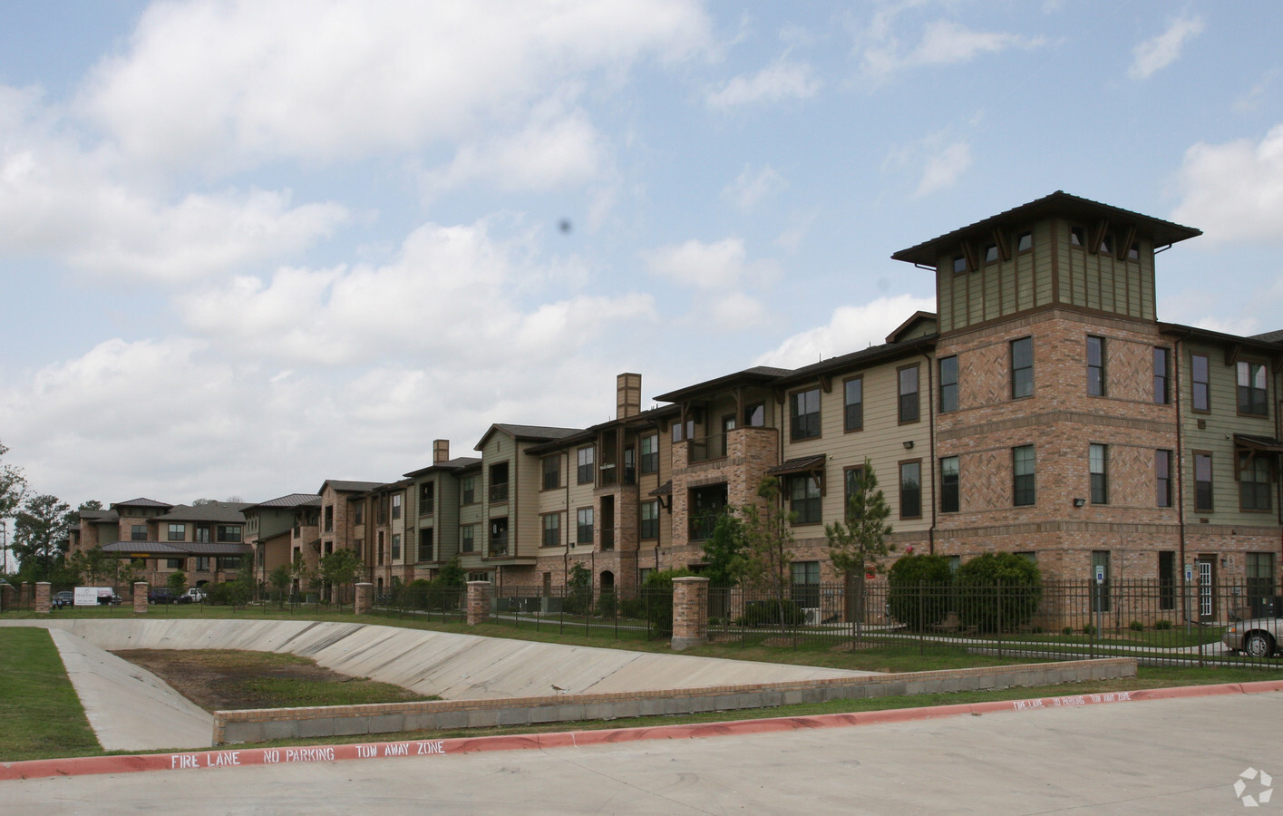 HomeTowne at Tomball - HomeTowne at Tomball