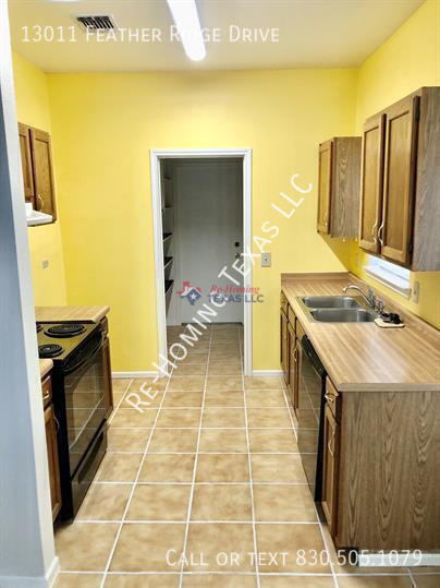 Photo - 13011 Feather Ridge Dr