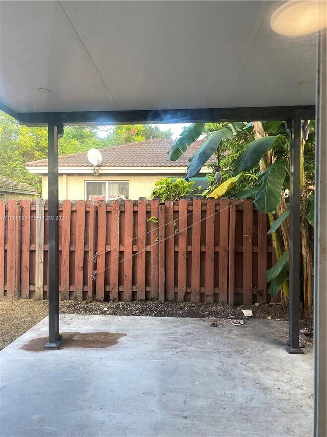 Photo - 65 SW 16th Ave