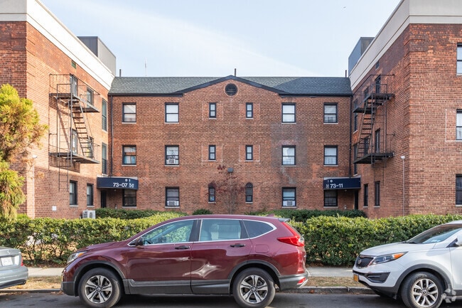 Kew Gardens Hills