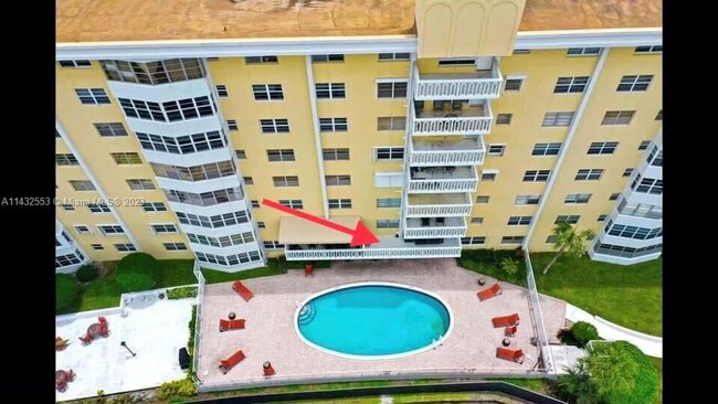 Photo - 2500 NE 48th Ln Condo