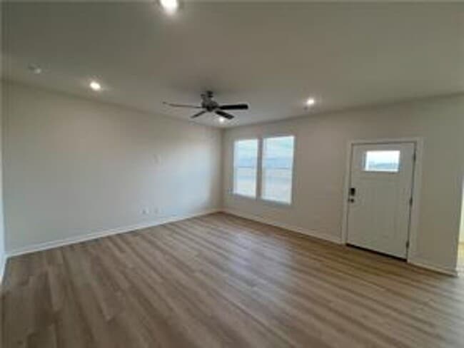 Photo - Amazing 3 Bedroom - 3.5 Bathroom in Fayetteville!