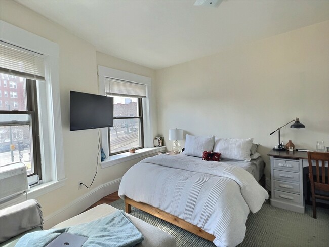 Photo - 1390 Beacon St Unit 1