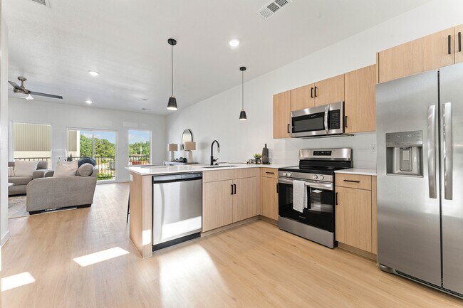 Photo - 1479 W Hendon St