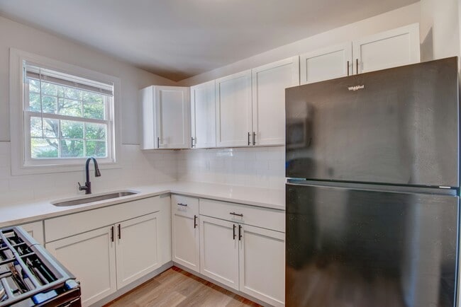 Photo - 1651 W 40th Ave