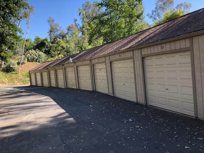 Garaje al final cerca de la lavandería - 600 Central Ave Unidad 346