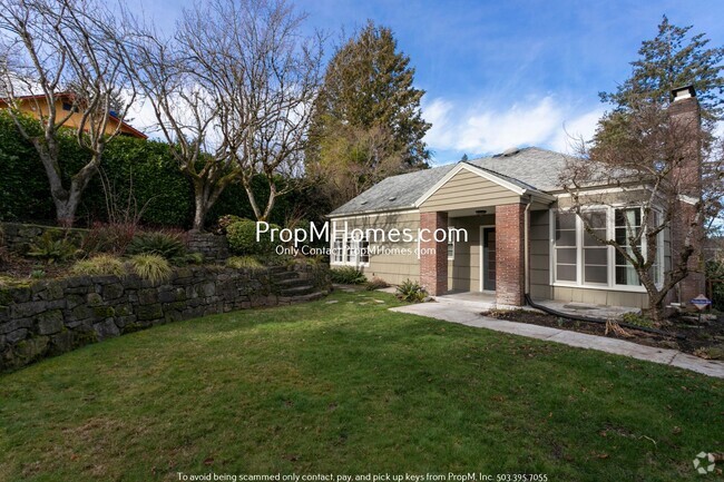 Building Photo - Timeless Updated Home in South Burlingame!...