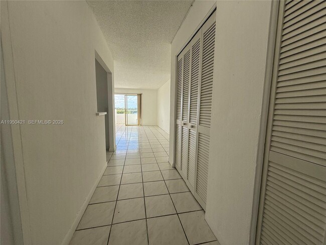 Photo - 7904 West Dr Unit 306