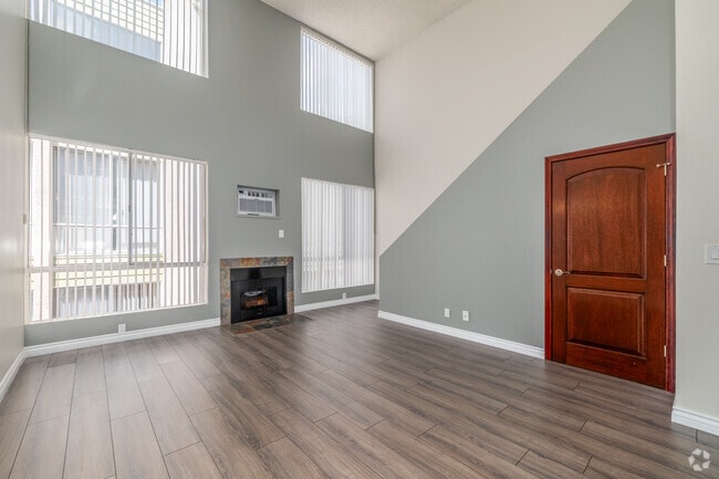 1BR, 1BA - 900SF - Living Room - Cherokee Courtyard Apartments