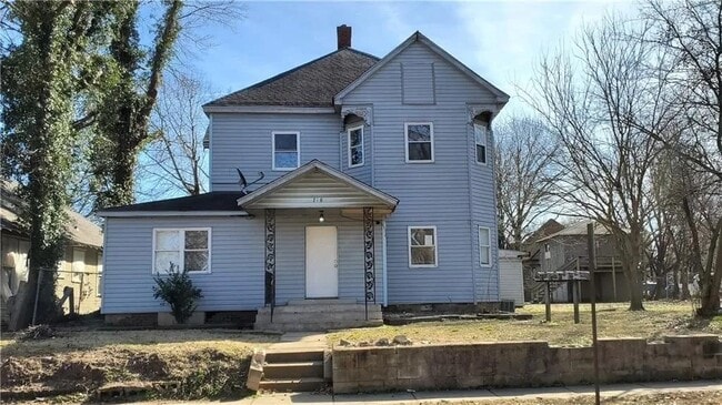 Building Photo - 718 N 18th St Unit 3