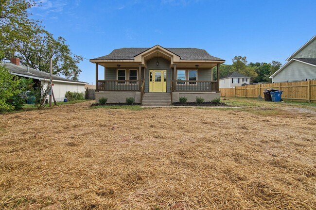 4 Bedroom Single Family in Durham - 4 Bedroom Single Family in Durham House