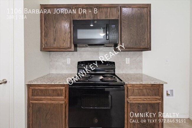 Photo - 1106 Barbara Jordan St Unit B