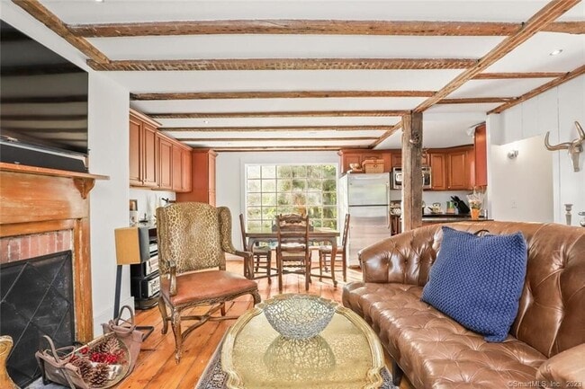 Photo - 49 Hollow Tree Ridge Rd