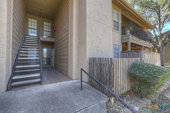 Photo - 1202 Thorpe Ln Unit 503