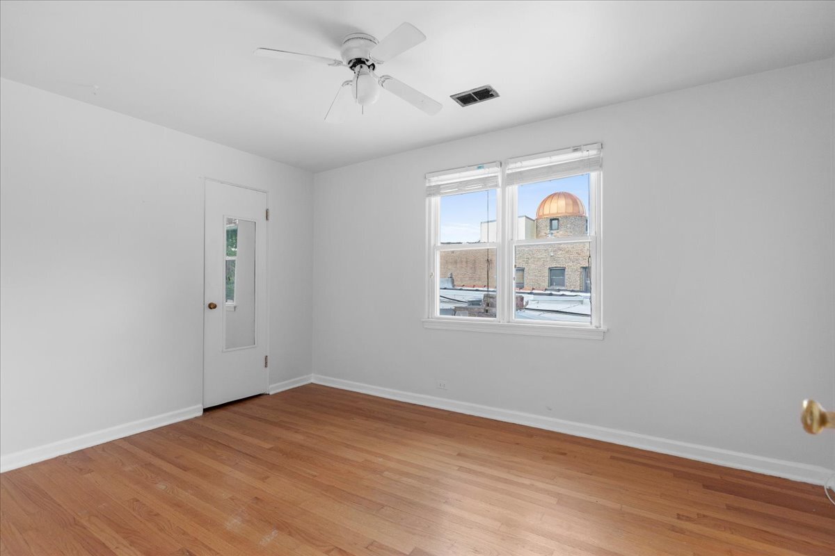 Photo - 1456 W Irving Park Rd Unit 2