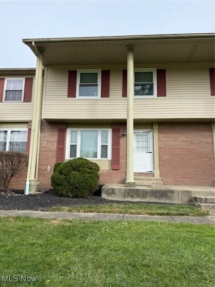 Building Photo - 195 Surrey Ln