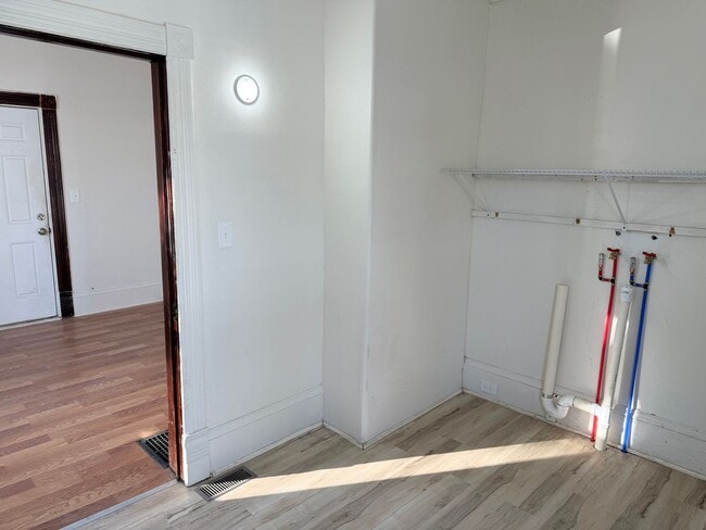 Photo - 308 E Argyle St