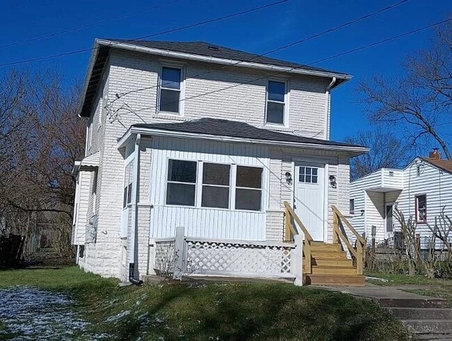Building Photo - 21 Adams St Rental
