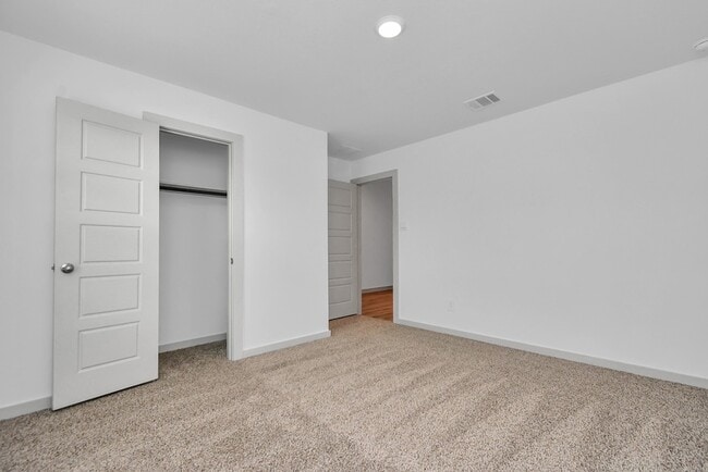 1114 Vista Pointe Dr