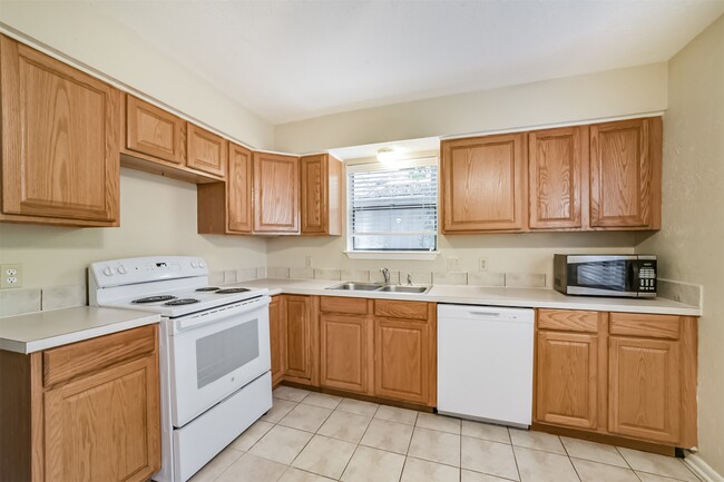 Photo - 3 Hedgebell Ct