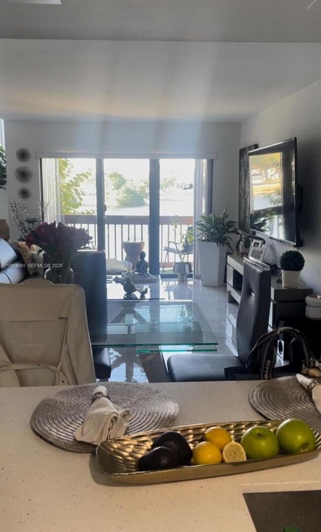 Photo - 10000 NW 9th St Cir