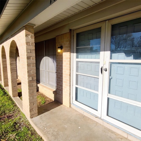 Photo - 1026 Brookshire Cir