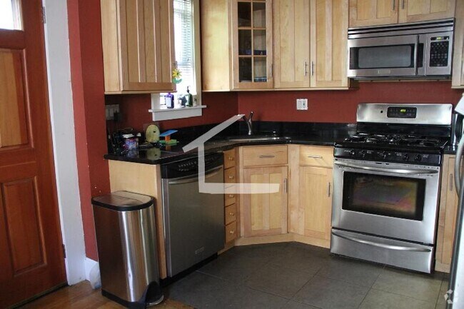 Building Photo - 22 Eastburn St Rental