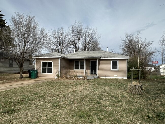 Building Photo - 4221 SE 46th St