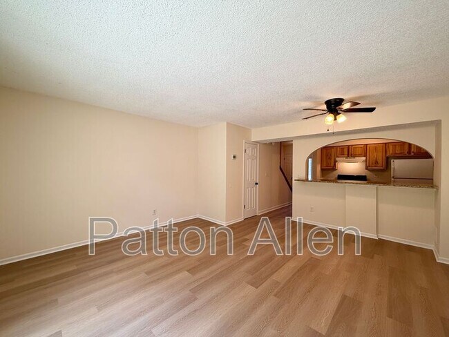 4 Dawnwood Cir