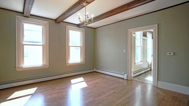 Living Room - 84 High St Unit 2