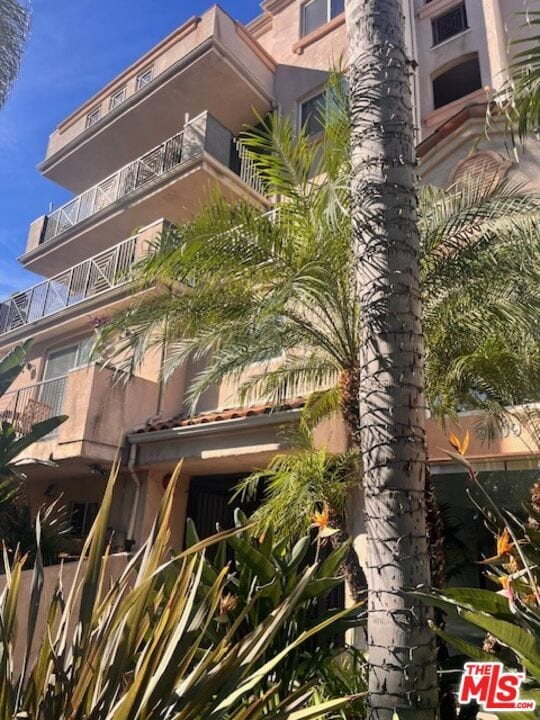 Building Photo - 8609 W Knl Dr Unit G