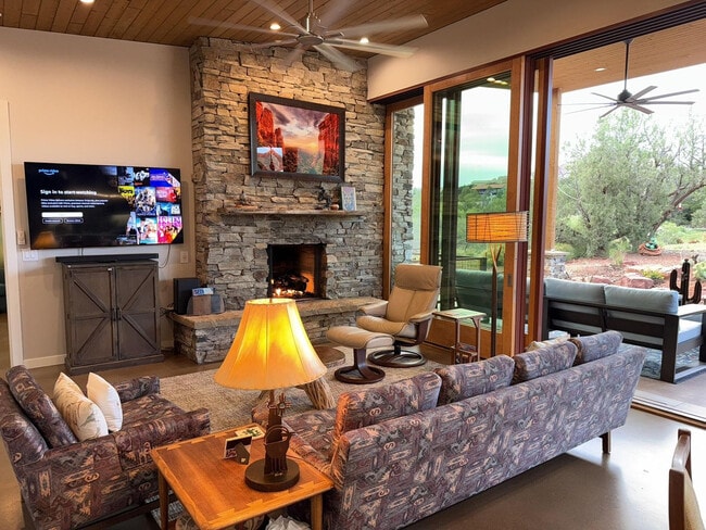 Building Photo - 105 Rojo Dr Unit ID1324982P