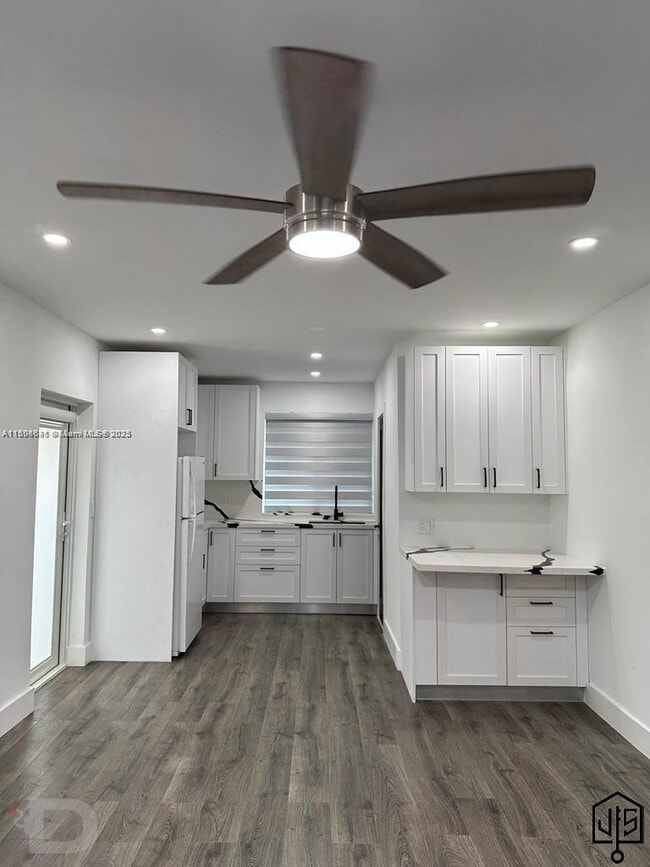 Photo - 2100 SW 100th Ave Unidad 1