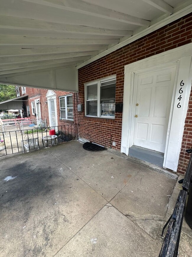 Photo - 6646 Perry Ave