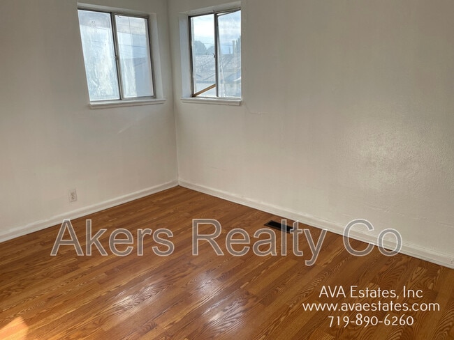 Photo - 2710 3rd Ave