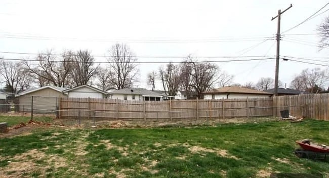 Photo - 1451 Manatt St