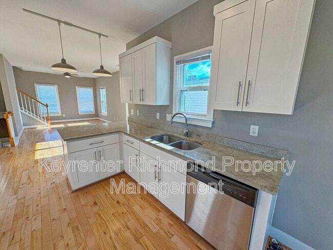 Photo - 1311 Perry St Unit B