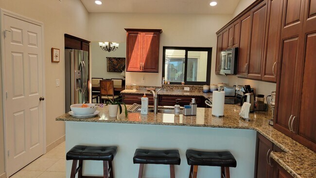 Photo - Seasonal/short term renovated 3/3 villa with golf course views on Longboat Key!