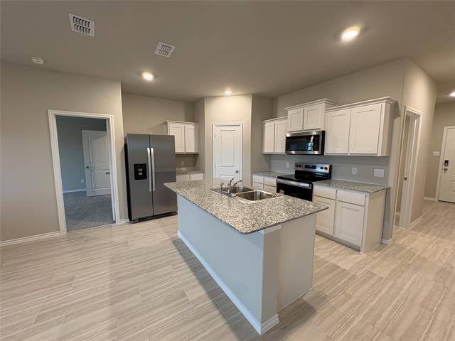 Photo - 548 Marsh St